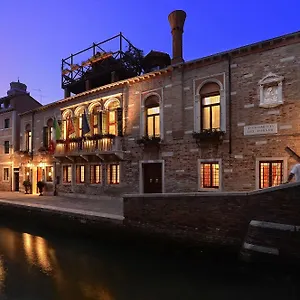 Отель Palazzetto Madonna